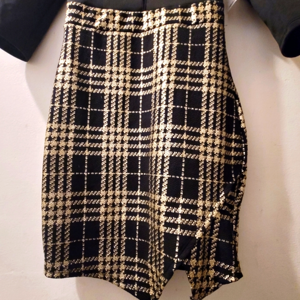 Charlotte Russe dress size Medium,  bodycon dress, gold, black! Sexy and sleek! - Picture 5 of 6